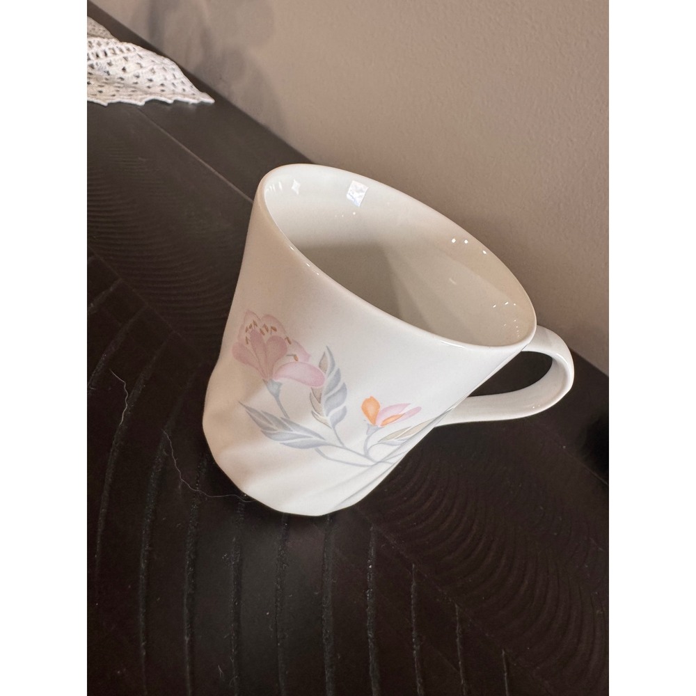 Corelle Coordinates English Breakfast Stoneware Mug Floral Swirl White Pink